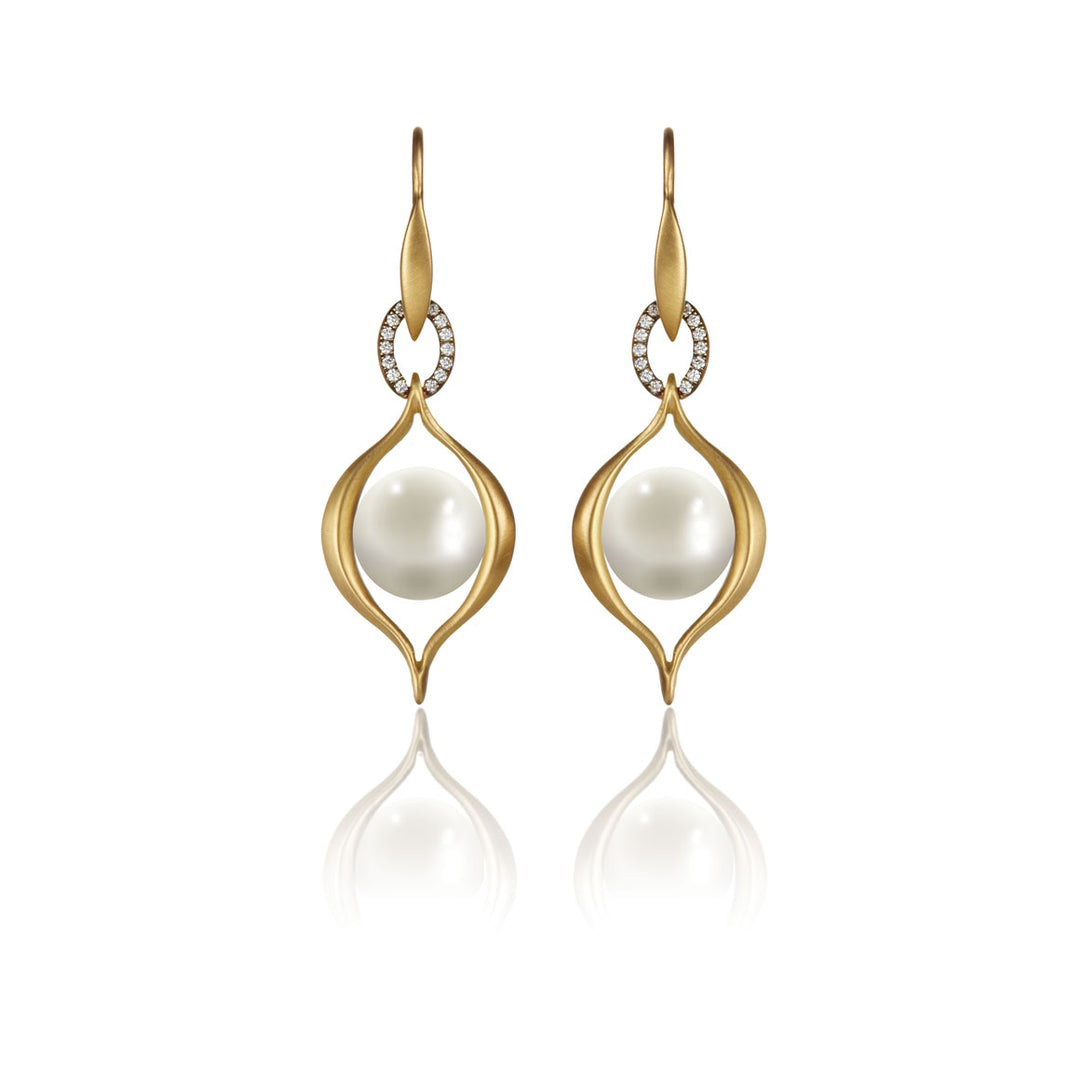Large Elli Drop Pearl Earrings