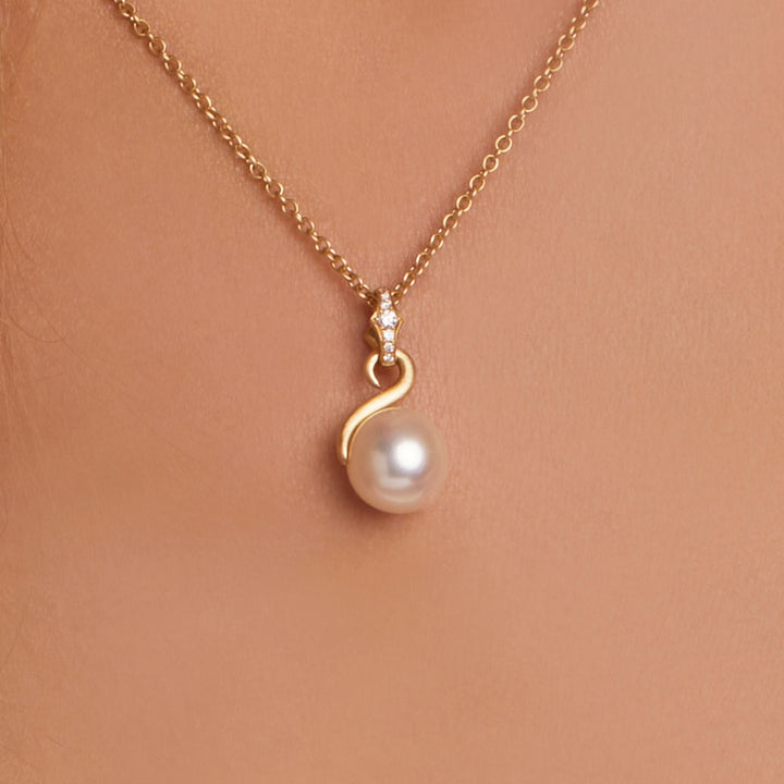 Pearl drop pendant