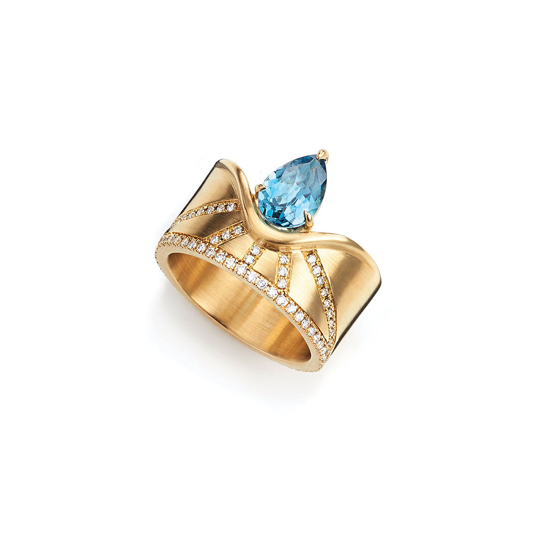 Sun Ray London Blue Topaz rise ring