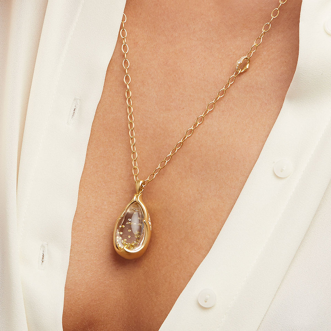 Tearcup Amulet with White Diamonds featuring Pavé Back