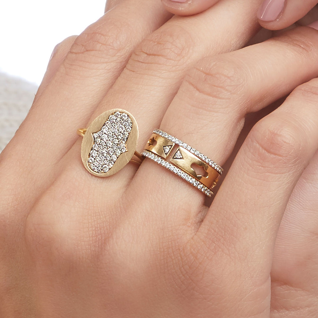 Pavéd Ani motif signet ring